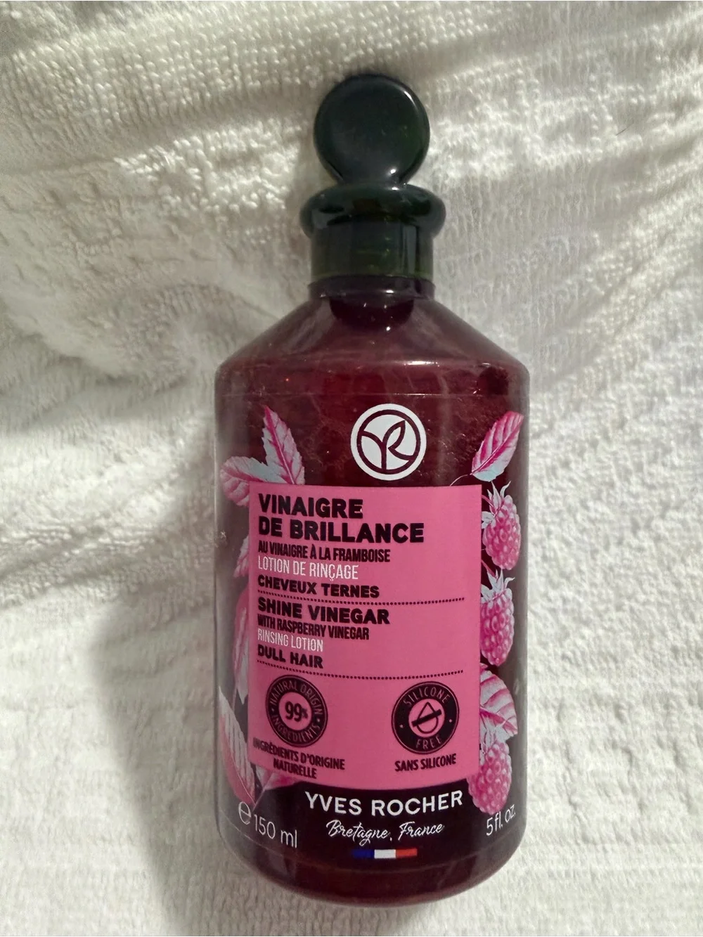 Yves Rocher Shine Vinegar Rinse - Raspberry Pink Bottle